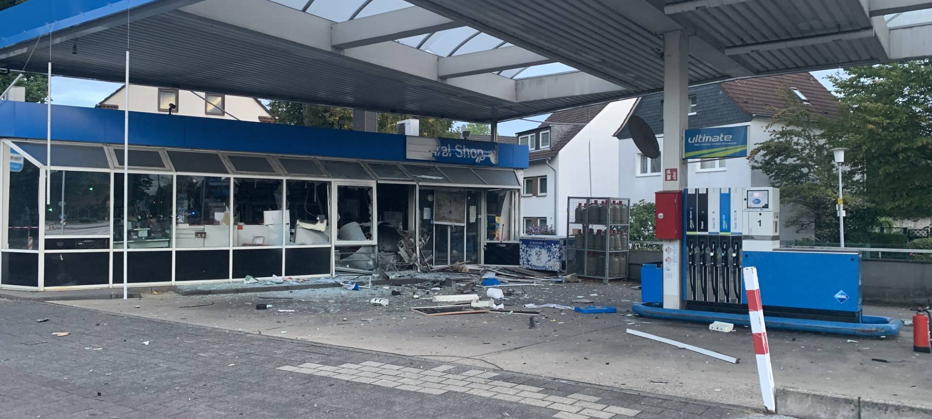 Aral-Tankstelle nach Geldautomatensprengung weiter geschlossen