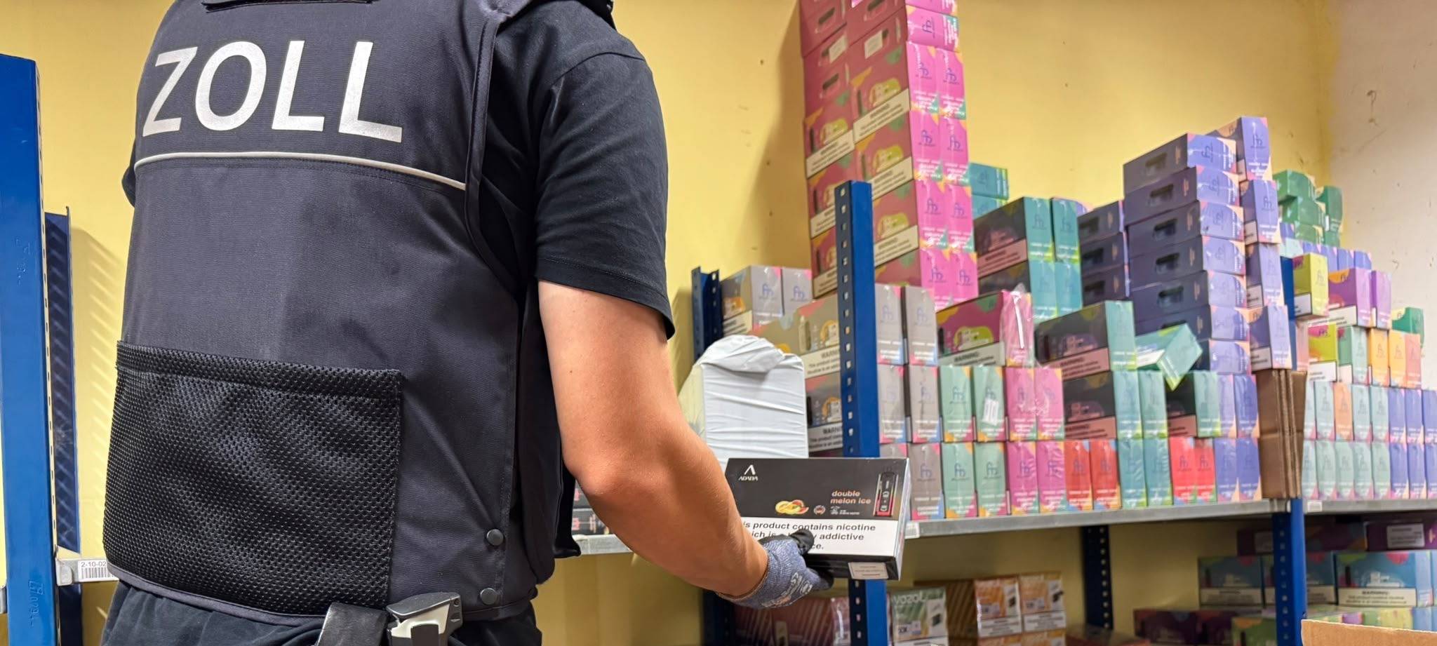 Zoll-Einsatz in Leverkusen wegen illegaler Vapes