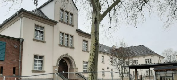 GGS Im Steinfeld: Petition gegen Baustillstand